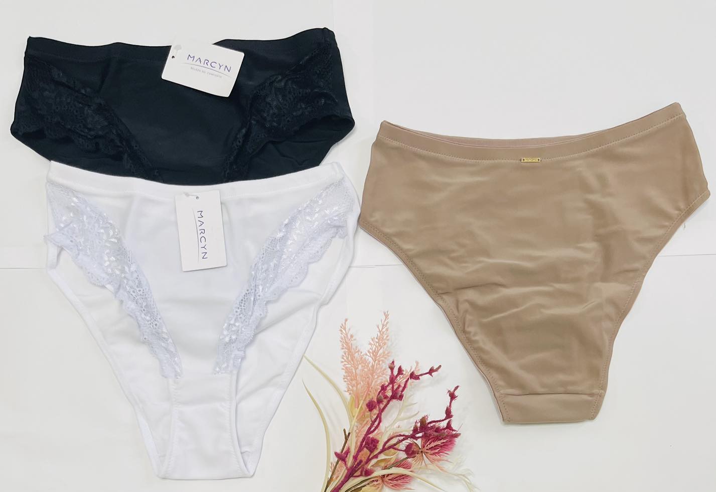 KIT COM 3 CALCINHAS PLUS ALTA RENDA cód.534.381